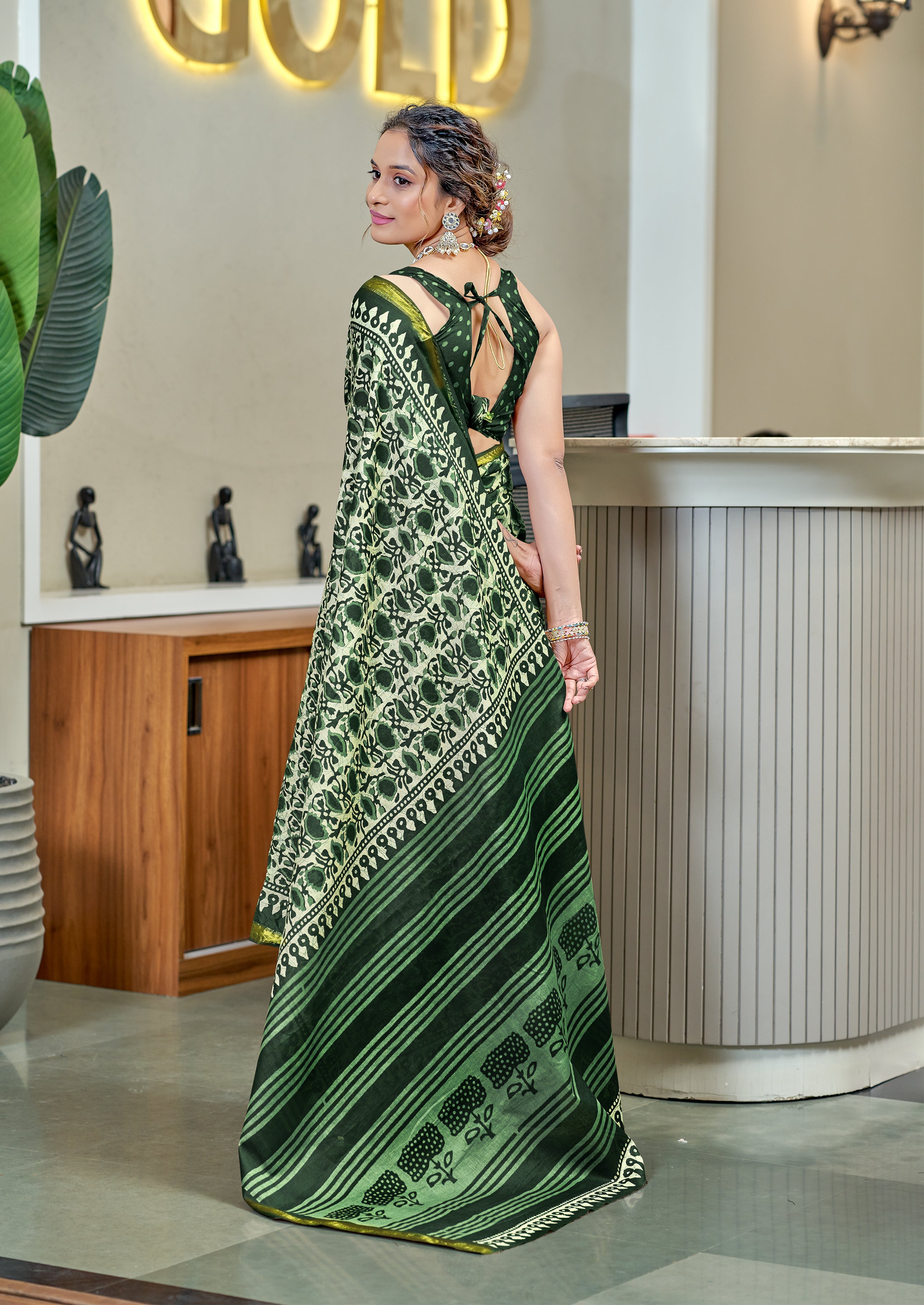 Luminous 1-Minute Ready To Wear Green Pure Cotton Printed Saree