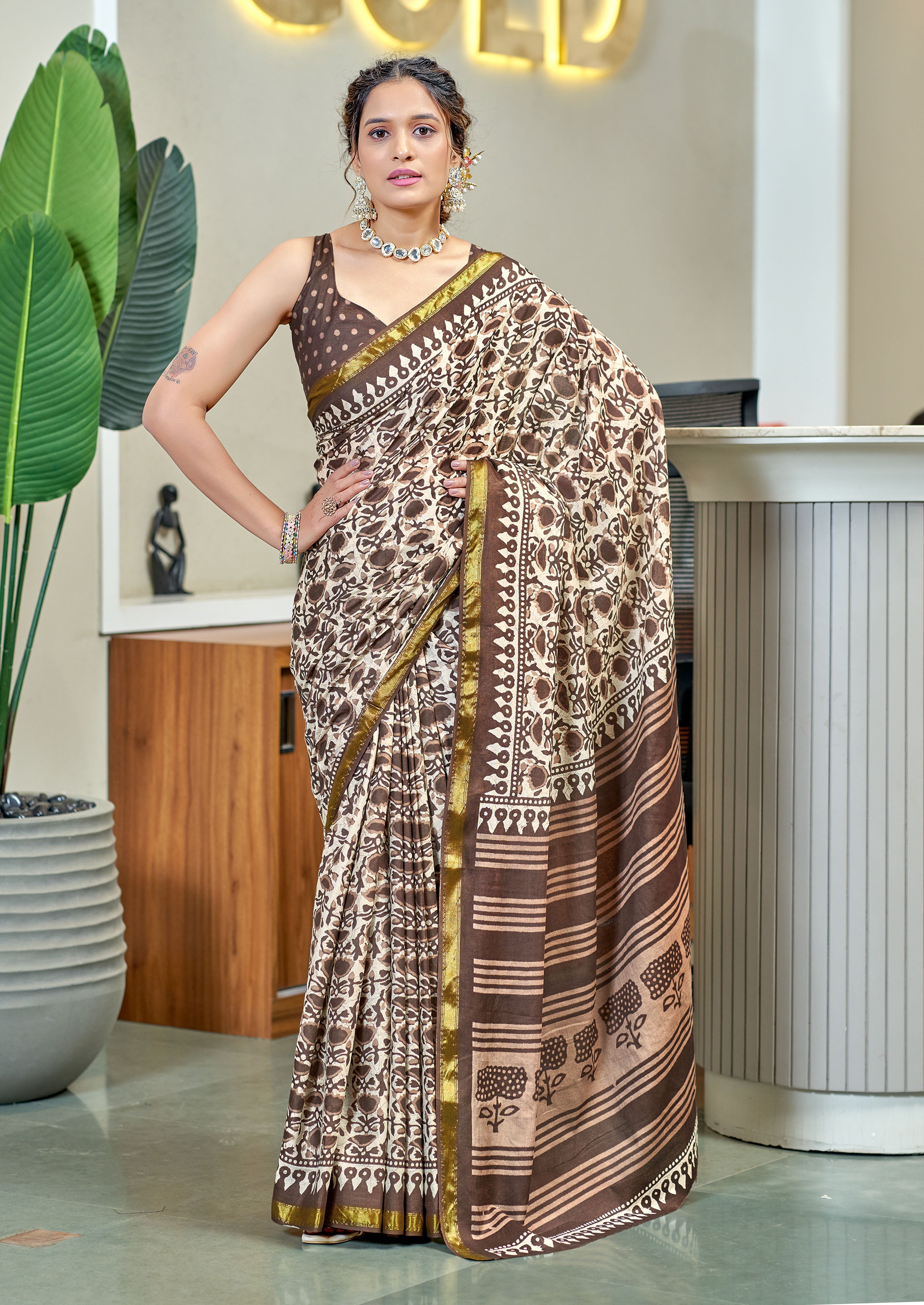 Comely 1-Minute Ready To Wear Pure Cotton Printed Saree