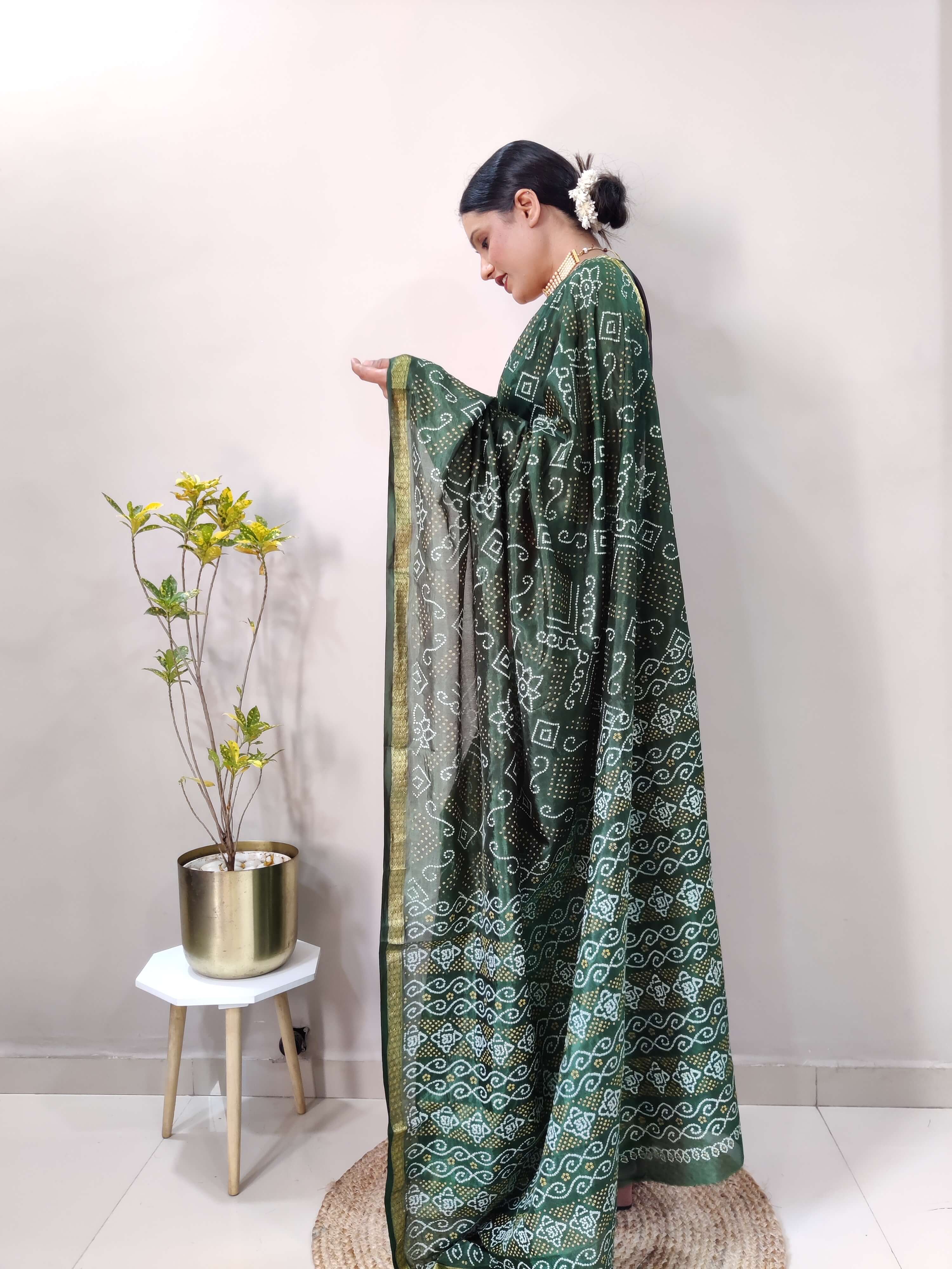 1 Min Ready To Wear Saree In  GREEN Bandhani With All Over Boder