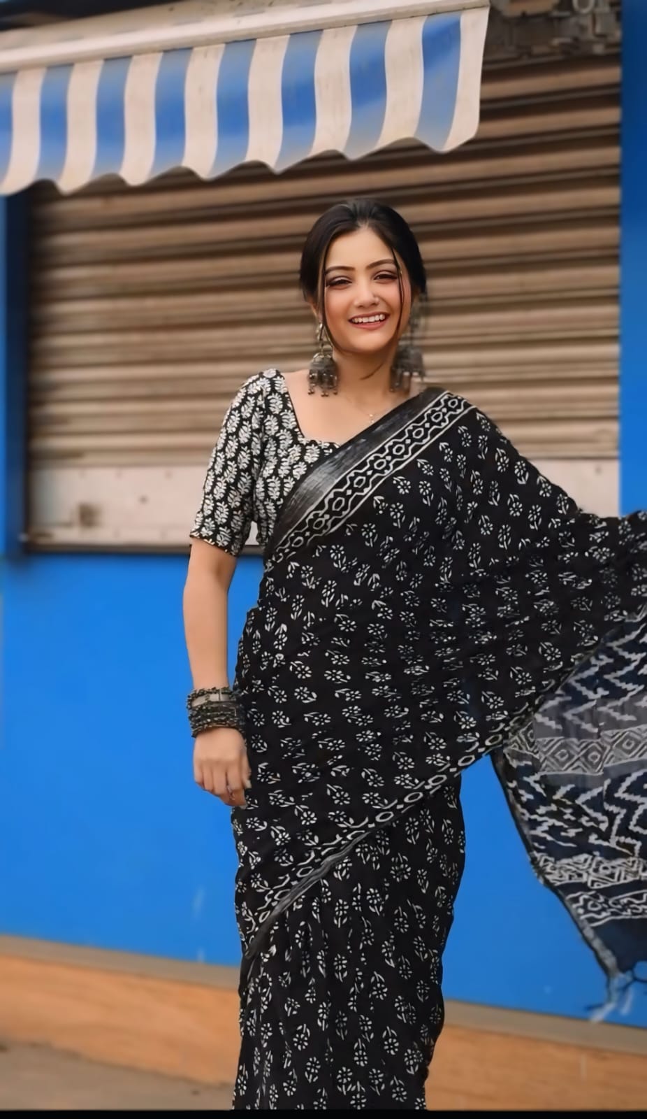 Adorable 1 Minute Ready To Wear Black Pure Soft Linen Silk Saree