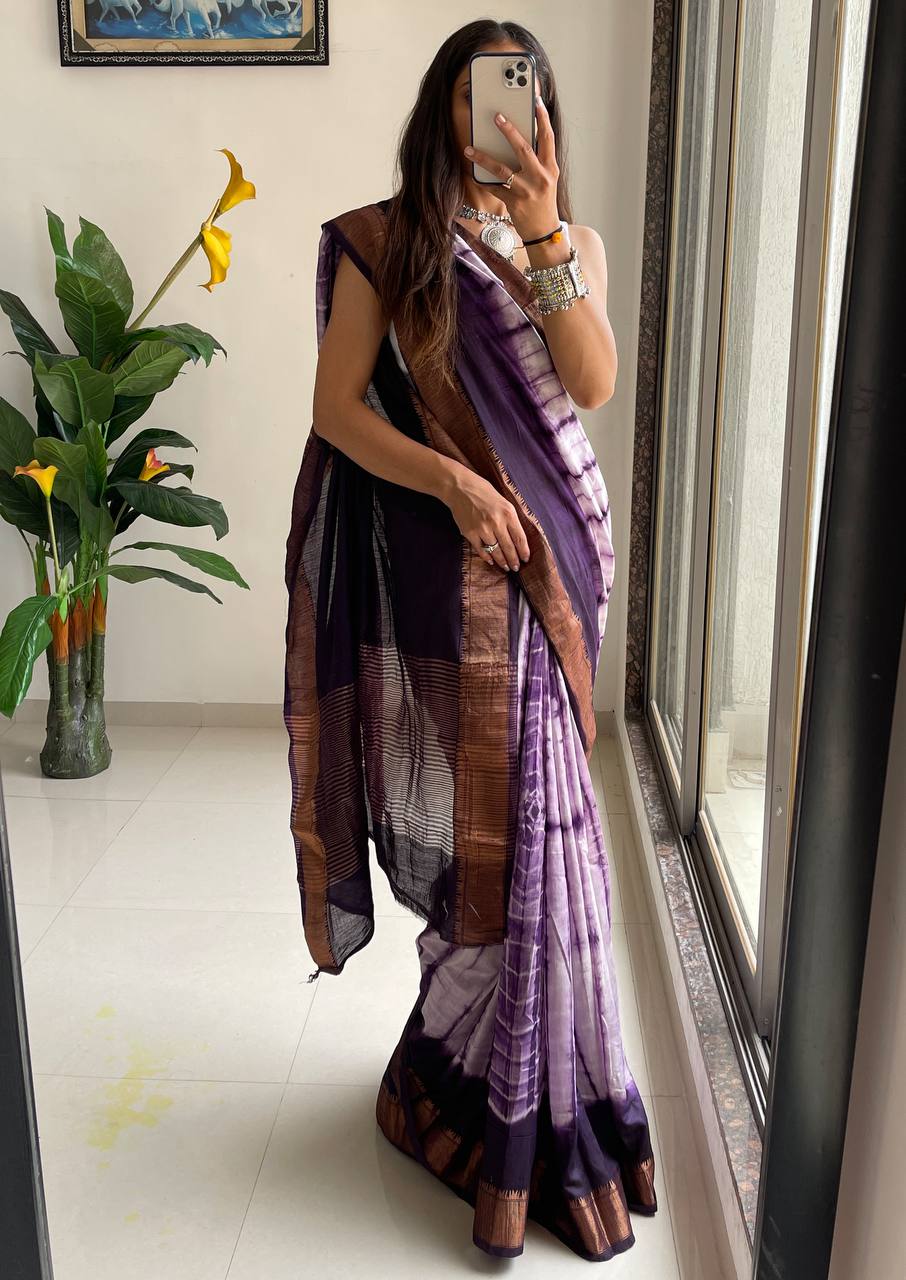 Elegant Ready-to-Wear Saree with Golden Zari Border