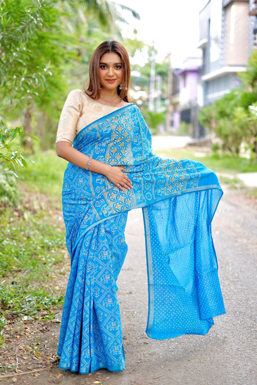 The Tradition Classic Bandhani Muse Saree