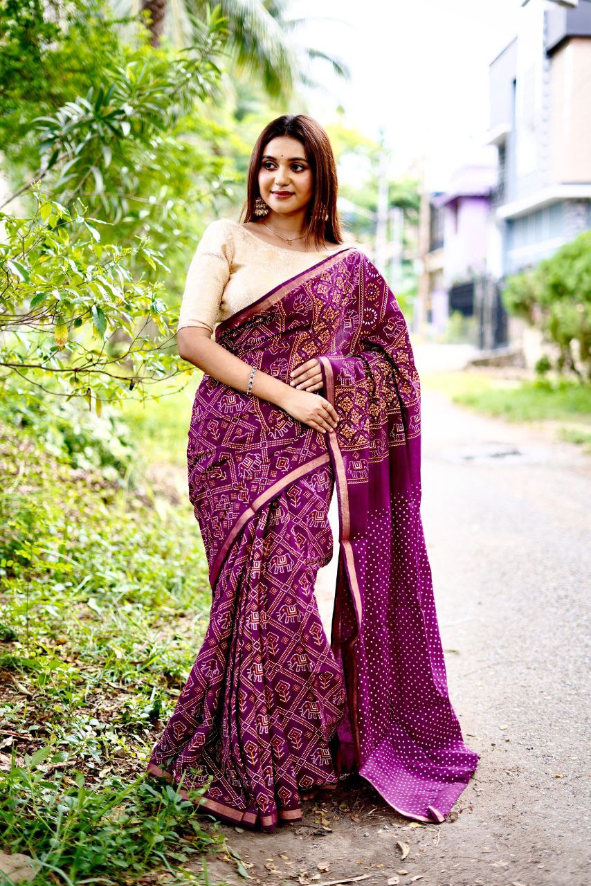 The Tradition Classic Bandhani Muse Saree