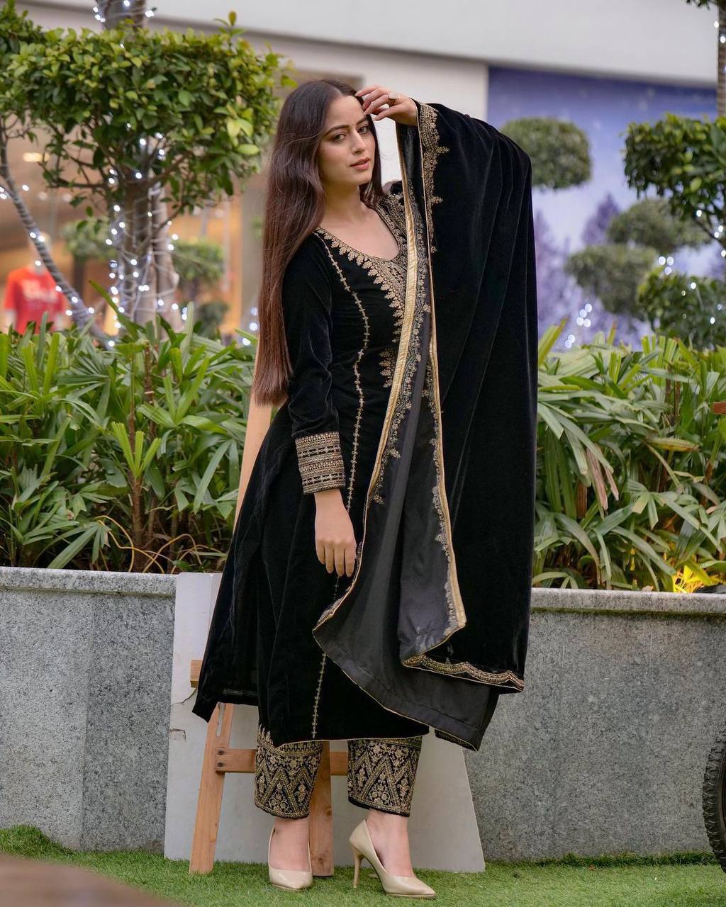 Designer Viscose Velvet Party Wear Set