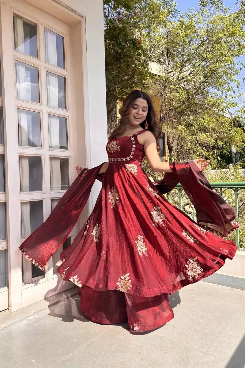 Zyrevia Fendy Silk Threadwork Palazzo Set